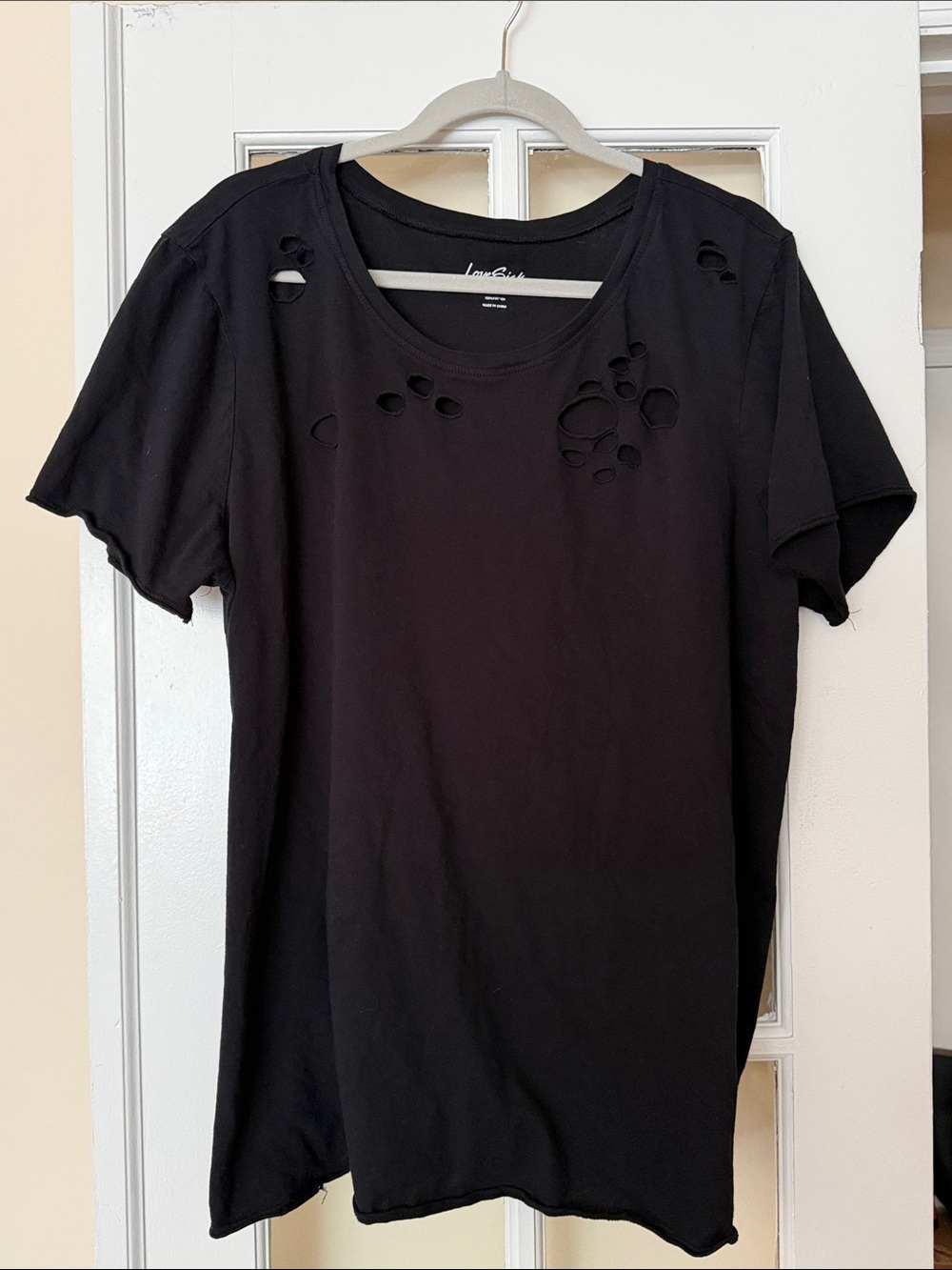 torrid Black Distressed Short Sleeve Tee